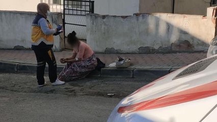 Komşular arasındaki kavgada 2 kişi hastaneye kaldırıldı