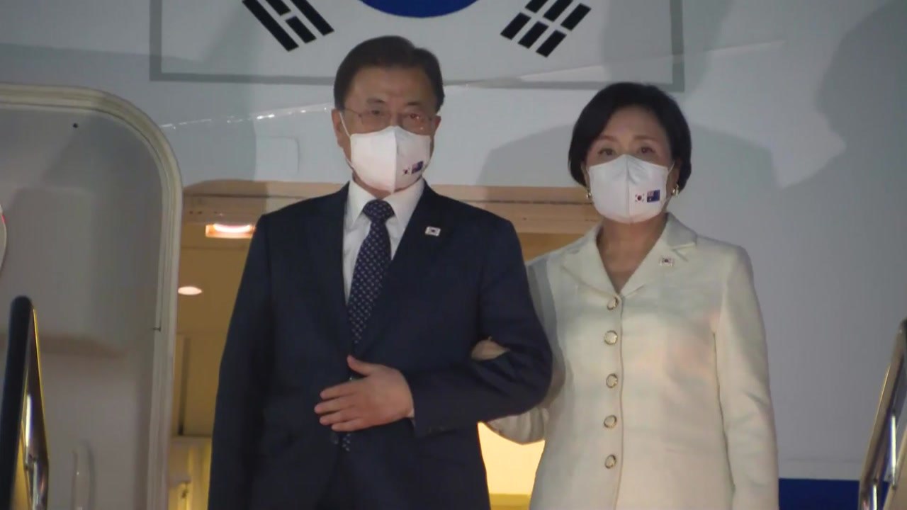 文, 호주 캔버라 도착...내일 호주 총리와 정상회담 / YTN