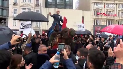 Beyoğlu'nda deve ve eşek ile PCR protestosu
