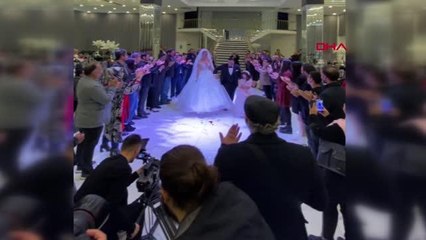 TUĞBA ÖZAY, 'KÜLAHIMA ANLAT' FİLMİNDE GELİN OLDU