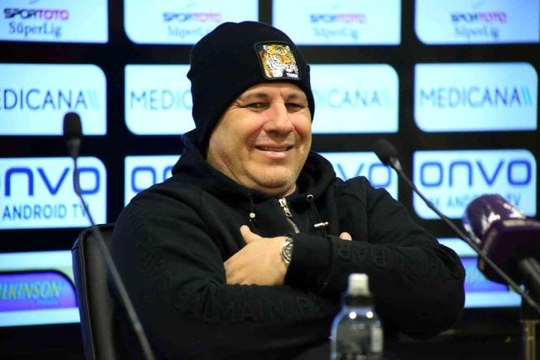 Maruis Sumudica: Bu takımı kim oluşturduysa sorumluluğu da onun alması gerekiyor