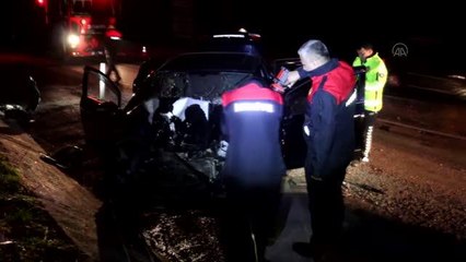 İş makinesiyle çarpışan otomobilin sürücüsü öldü