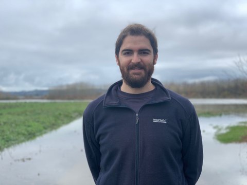 C'est un coup de plus dans le cercueil des kiwis , témoigne ce producteur de kiwis après les inondations dans les Landes