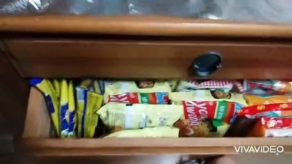 Cuma sarapan susu sama pisang hari ini