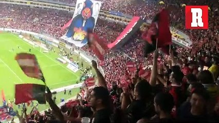 Tifo de zorro en el Estadio Jalisco