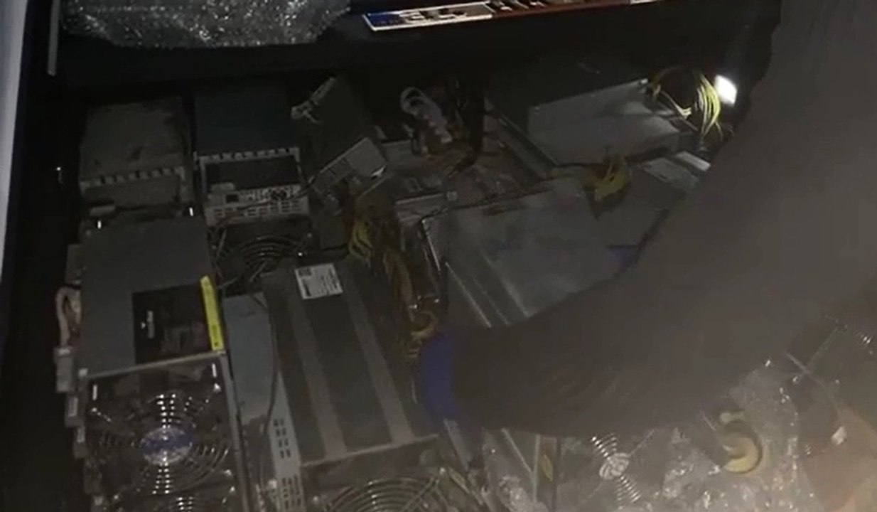 Hatay'da 23 kripto para üretim cihazı ele geçirildi