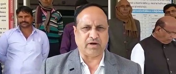 सरपंच ने तहसीलदार पर लगाए प्रशासन गांवों के संग अभियान को विफल बनाने का आरोप, उठाई जांच की मांग