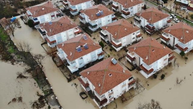 Edirne felaketi yaşıyor! Evler sulara gömüldü, görüntüler endişe verici