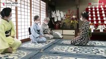 Kyoto entertainers perform New Year greeting ritual