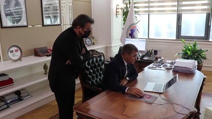 Vali Gürel, AA'nın "Yılın Fotoğrafları" oylamasına katıldı