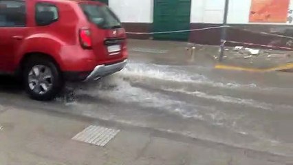 La lluvia causó la caída de cascotes en el edificio de la Corte