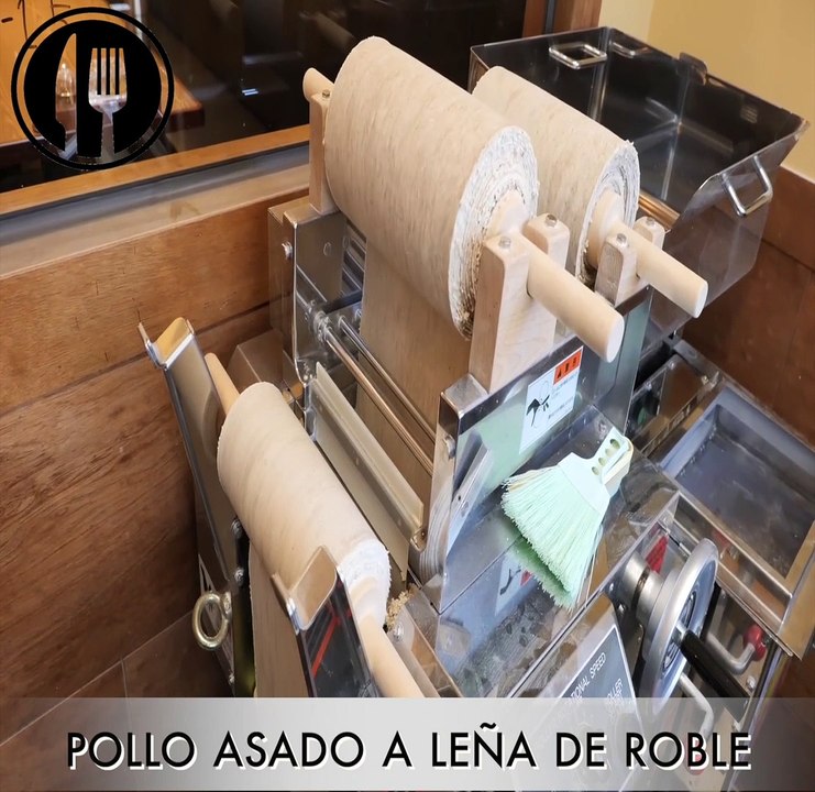 Pollo Asado a Leña de Roble