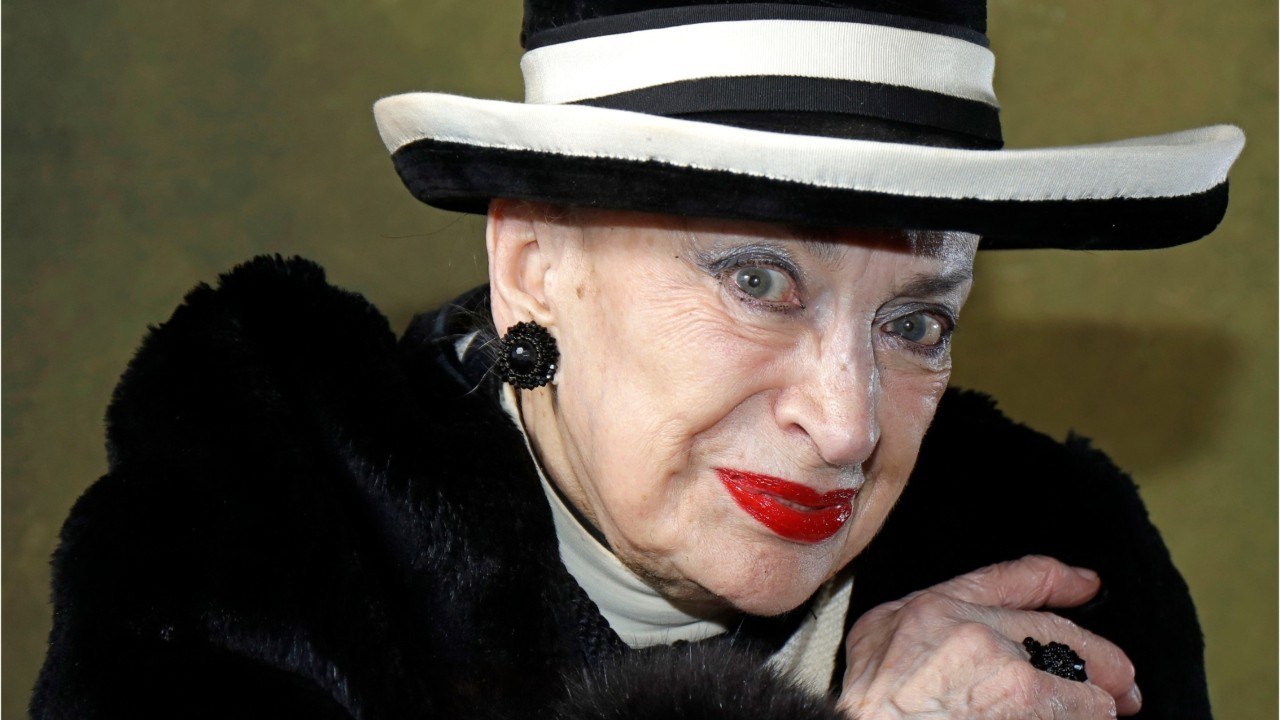 VOICI : « Il lui manque de la cervelle " : Geneviève de Fontenay clashe Sylvie Tellier avant l’élection de Miss France 2022