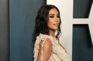 Kim Kardashian paga un pianista per svegliare i figli tutte le mattine