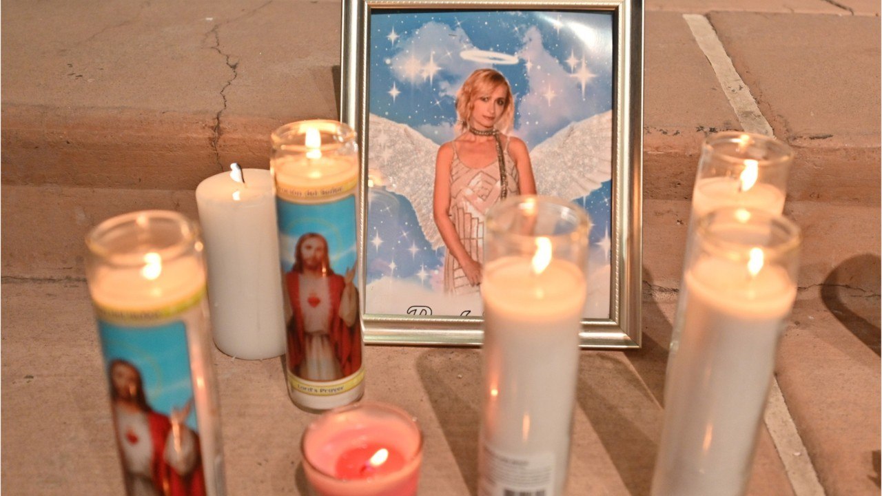 Voici - Tir mortel d’Alec Baldwin : le réalisateur Joel Souza, blessé, s'exprime pour la première fois depuis le drame