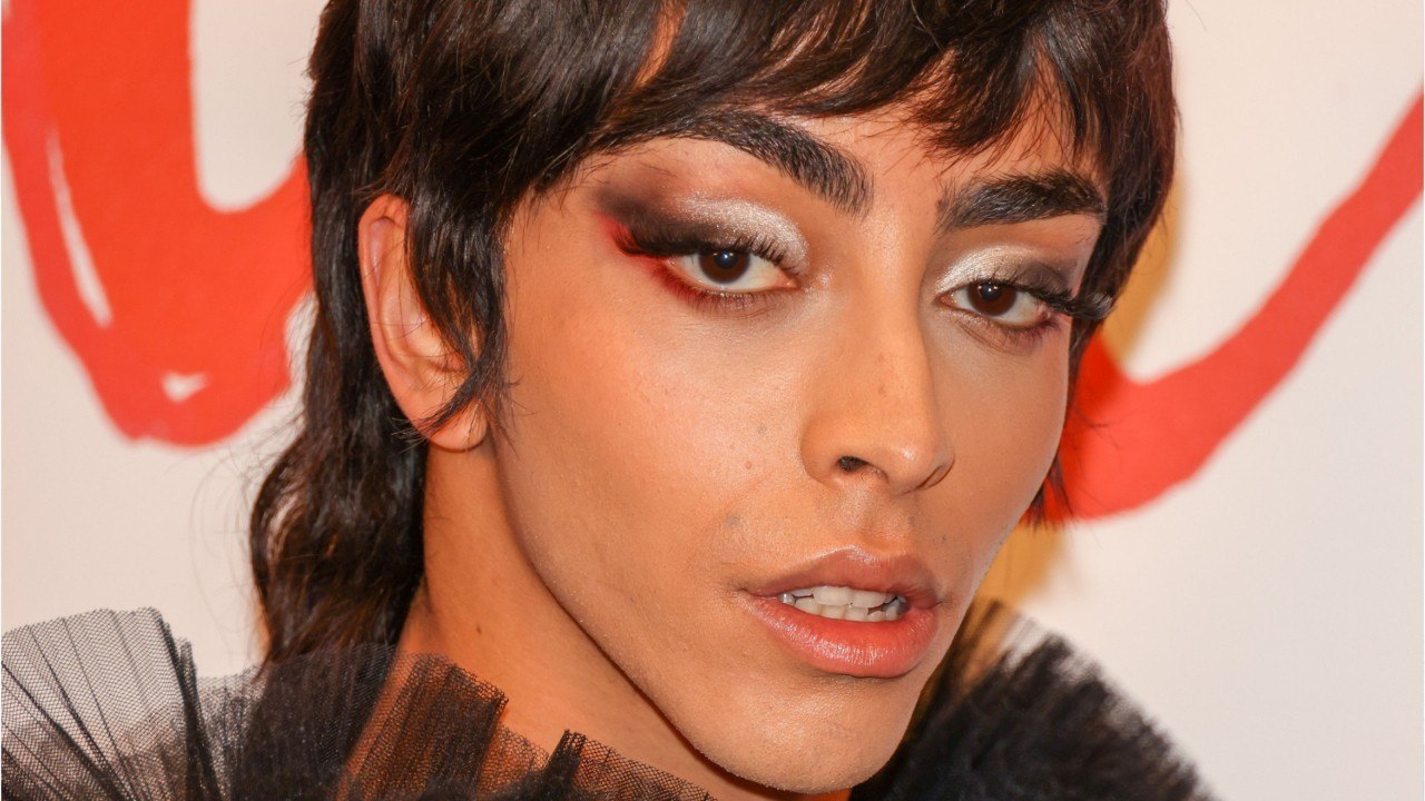 VOICI - Bilal Hassani célibataire : l'artiste annonce sa rupture avec Cassem