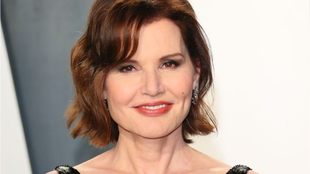 VOICI : Geena Davis très amaigrie : des clichés inquiétants de l'actrice de Thelma et Louise dévoilés