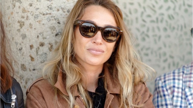 VOICI - Nathalie Baye grand-mère : elle donne des nouvelles de Laura Smet et son fils Léo