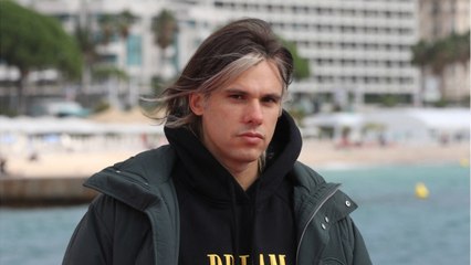 VOICI : Orelsan : cette surprise "en or" cachée dans cinq exemplaires de son album