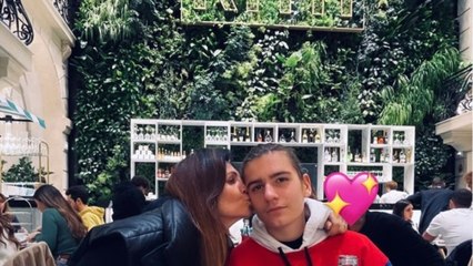 VOICI : Veronika Loubry pose aux côtés de son fils Ayrton : le frère de Thylane Blondeau est très beau !