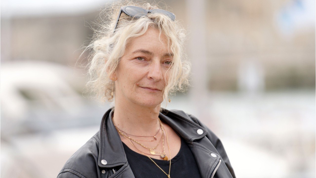 VOICI : Corinne Masiero : cette démarche bouleversante pour aider une mère dans le besoin