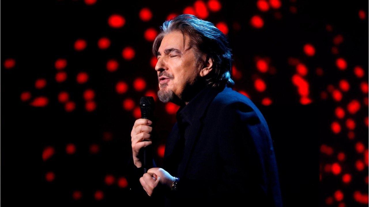 VOICI : Serge Lama en couple avec une femme âgé de 44 ans : il se confie sur cette relation