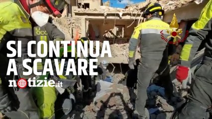 Download Video: Ravanusa, continuano le ricerche tra le macerie: si scava per ritrovare i dispersi