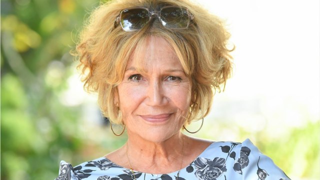 Voici - Clémentine Célarié : cette opération de chirurgie esthétique qui a changé son destin