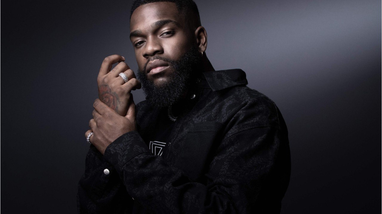 VOICI : Danse avec les stars : Tayc fait de touchantes confidences sur la réaction de sa mère devant ses prestations