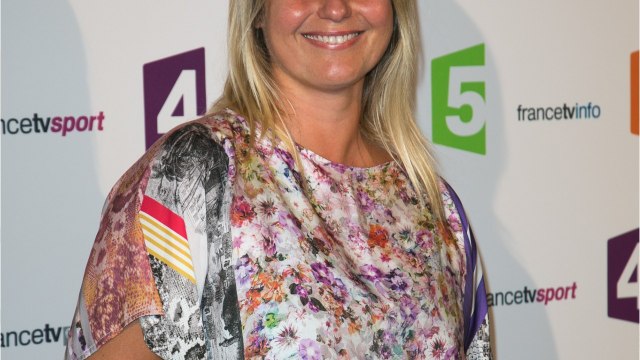 Voici - PHOTO Luana Belmondo émue : elle rend hommage à sa mère, 88 ans, sortie de l’hôpital après 3 mois