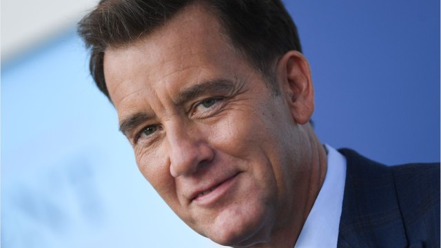 Voici - Impeachment, American Crime Story : qui est Clive Owen, l'interprète de Bill Clinton ?