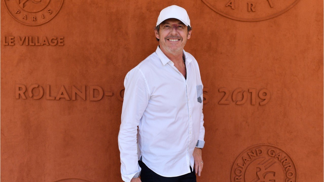 VOICI : Les 12 coups de midi : Jean-Luc Reichmann chante du Patrick Sébastien, celui-ci répond sur Twitter