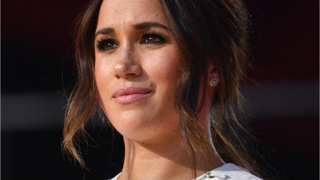 VOICI : Meghan Markle : ce geste lourd de sens de la part de Camilla Parker Bowles pour l'intégration de la duchesse au sein de la famille royale
