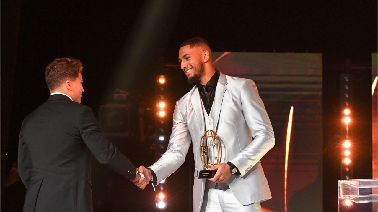 VOICI : Tony Yoka visé par une enquête pour corruption, son titre olympique à Rio pourrait lui être retiré