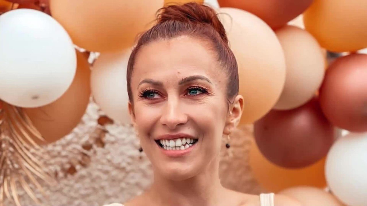 VOICI : PHOTO Gaëlle (Les Ch'tis) bientôt mariée : elle partage un cliché avec son fiancé