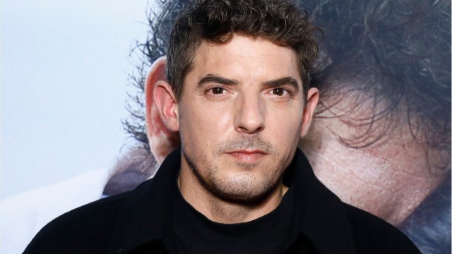 VOICI : Les Intranquilles : qui est Damien Bonnard, le partenaire de Leïla Bekhti ?