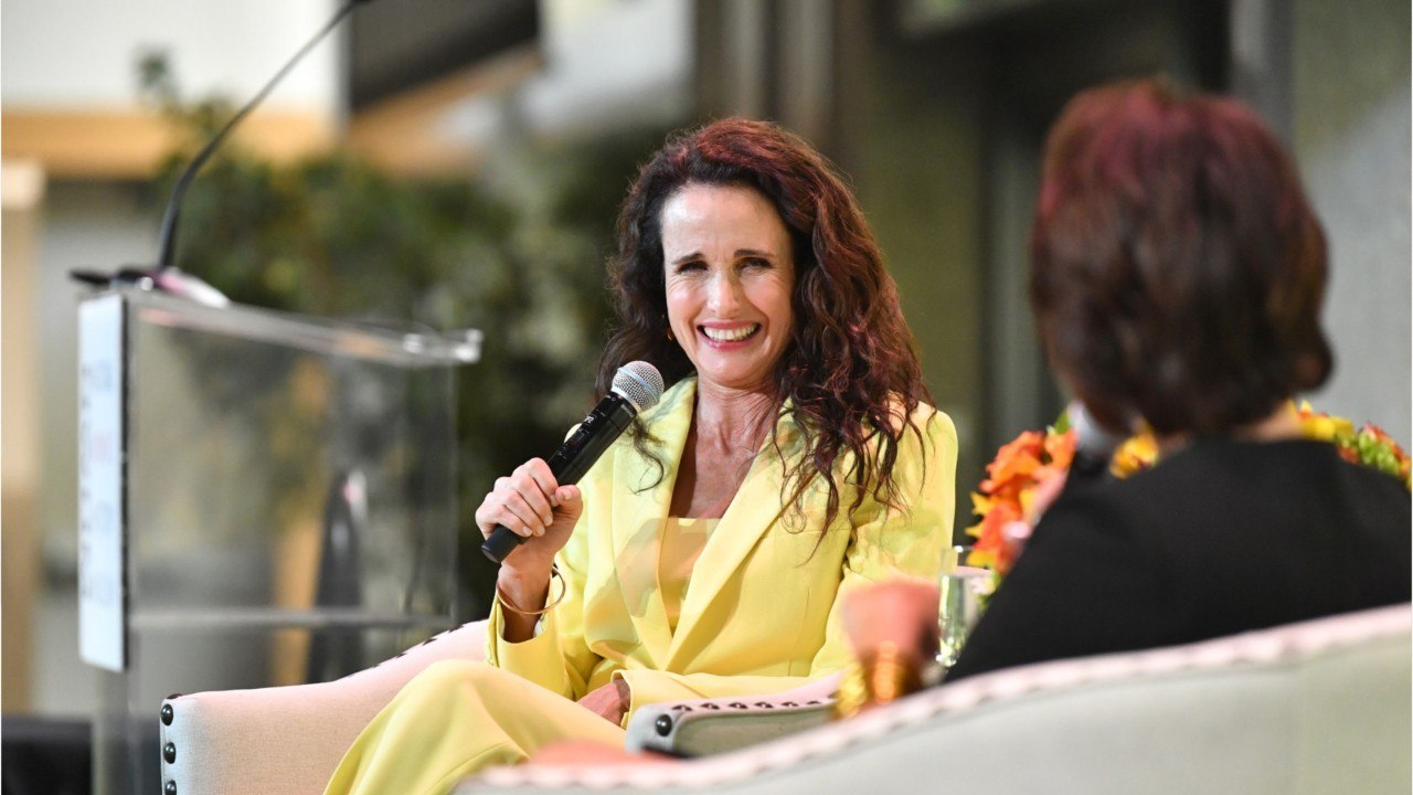 VOICI - Andie MacDowell supprime son compte Twi...