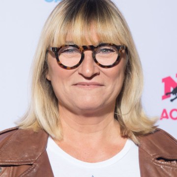 VOICI SOCIAL - Christine Bravo balance sur un célèbre chanteur et comédien qu'elle a vu en cure de désintox