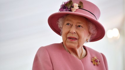 VOICI - Elizabeth II : la reine a un langage secret pour échanger avec son personnel