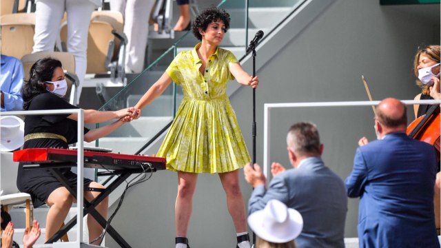 VOICI - Barbara Pravi en couple : la chanteuse a franchi une étape importante avec son compagnon