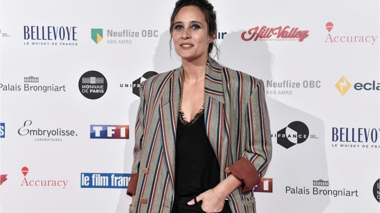 VOICI - Julie de Bona : ses touchantes confidences sur son mari et père de son fils