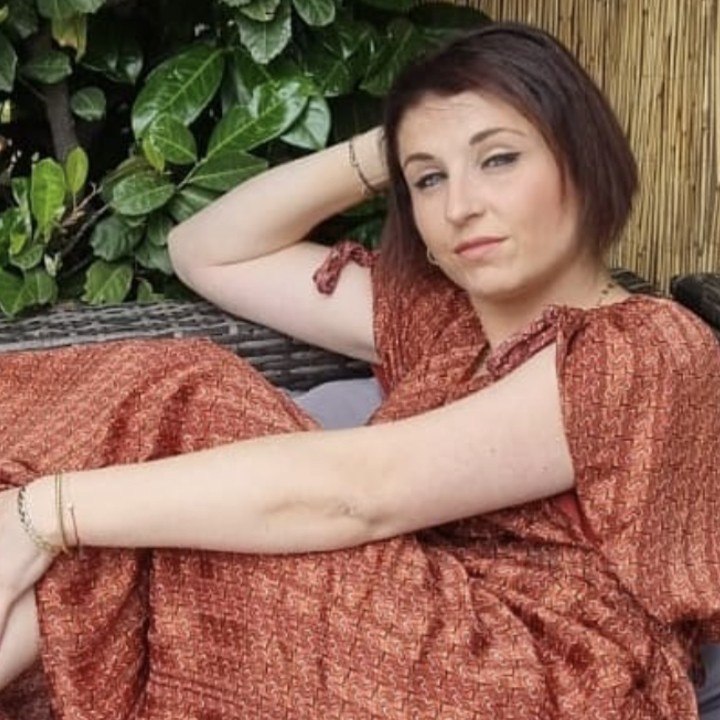 VOICI :SOCIAL Amandine Pellissard (Familles nombreuses) : prise de vomissements après un choc à la tête, sa fille Léna a été emmenée aux urgences