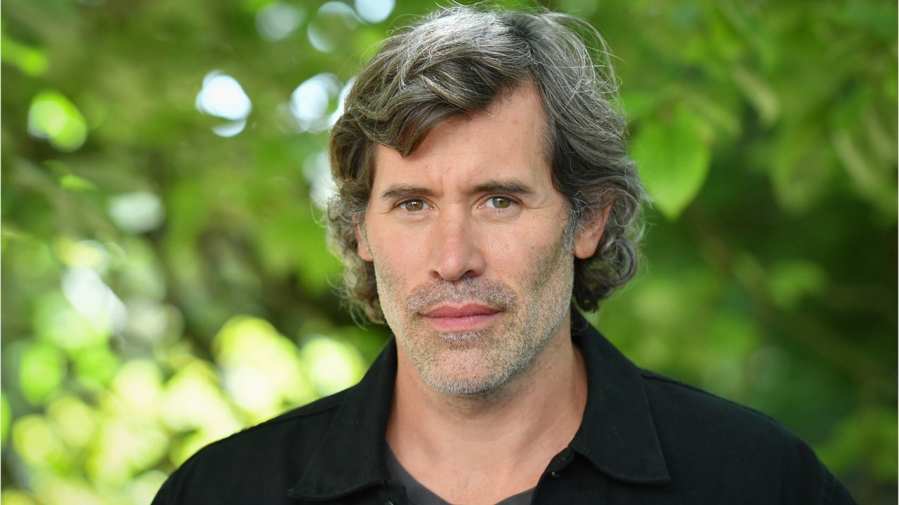 VOICI : Jalil Lespert adresse un tendre message à Laeticia Hallyday après le concert hommage à Johnny