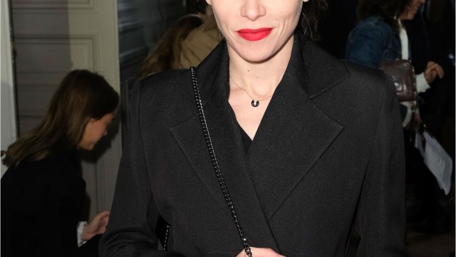 VOICI Olivia Ruiz en deuil : son hommage poignant à son grand-père, décédé à l’âge de 97 ans