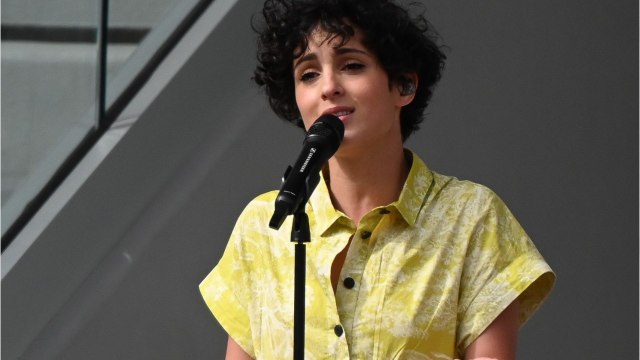 VOICI - Barbara Pravi « boycottée en Italie depuis son passage à l'Eurovision