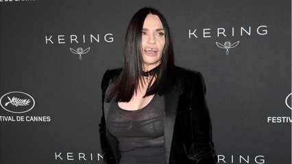 VOICI : "J'avais même prévenu son amoureuse" : Béatrice Dalle revient sur son "coup de foudre" pour JoeyStarr
