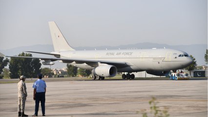 VOICI - Prince William : son geste incroyable pour sauver un ami afghan et ses proches