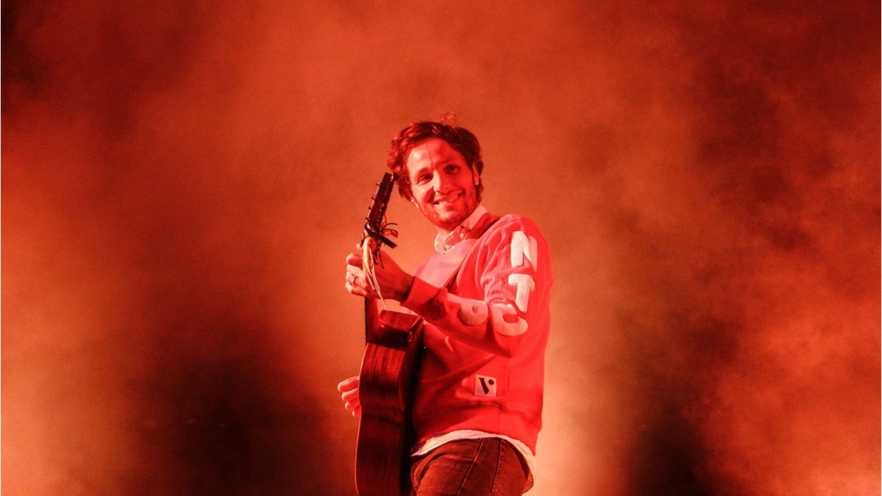 VOICI : Vianney a composé le nouveau générique de Demain nous appartient : pourquoi vous ne pourrez pas le découvrir en avance