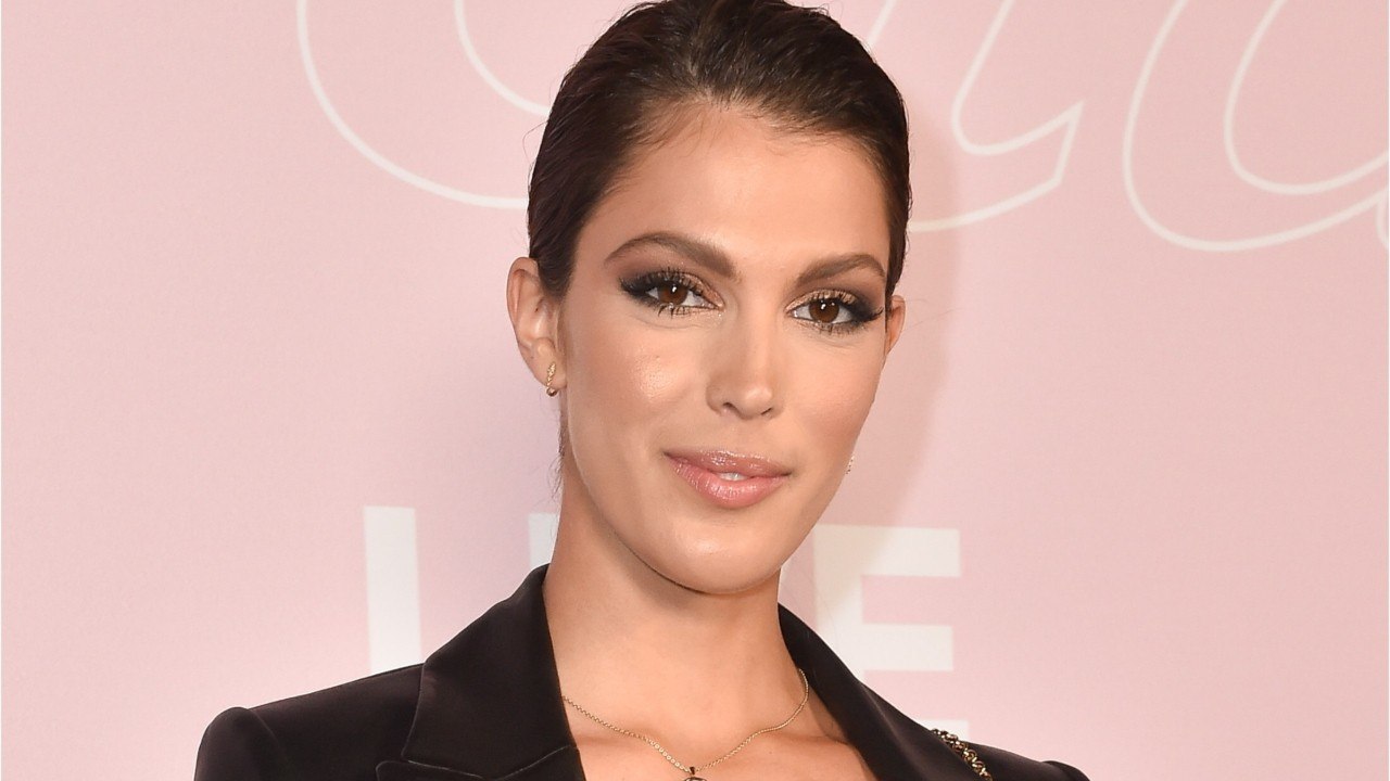 VOICI - PHOTO Iris Mittenaere sensuelle en lingerie sur Instagram : son chéri Diego El Glaoui s'enflamme