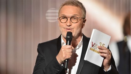 Voici - Laurent Ruquier : l’animateur balance une petite pique à Line Renaud dans Les Grosses Têtes